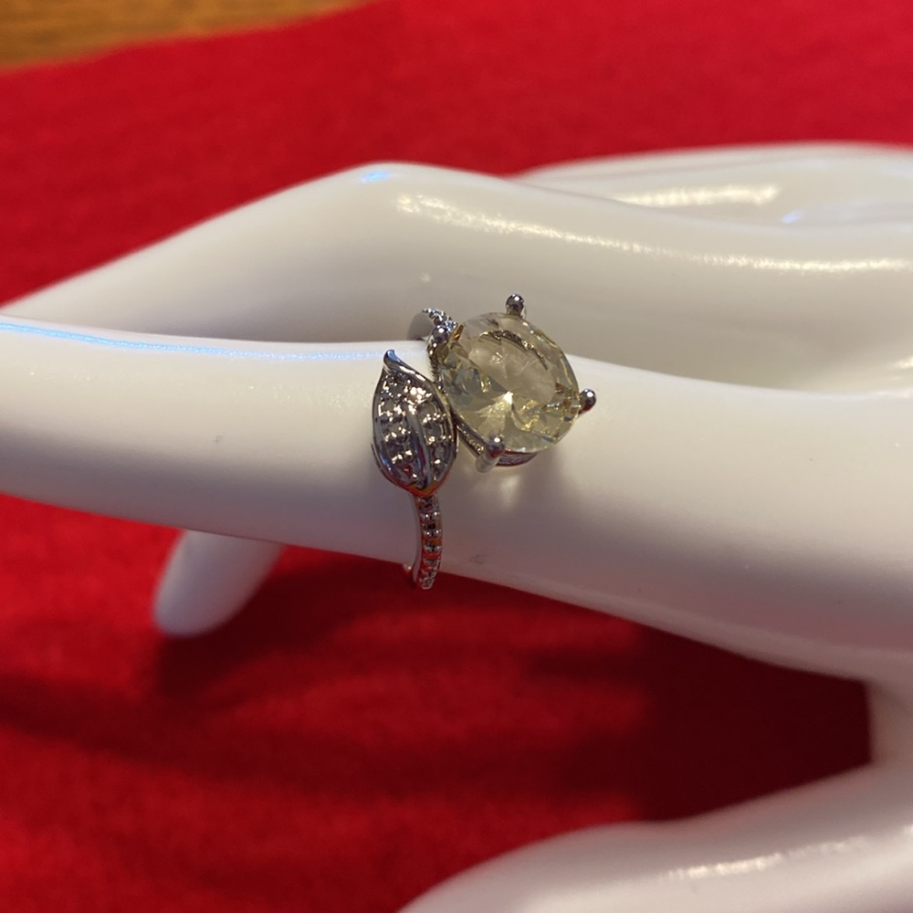 Yellow Stone and Silver Tone Setting Ring Size 6 New - Picture 5 of 14